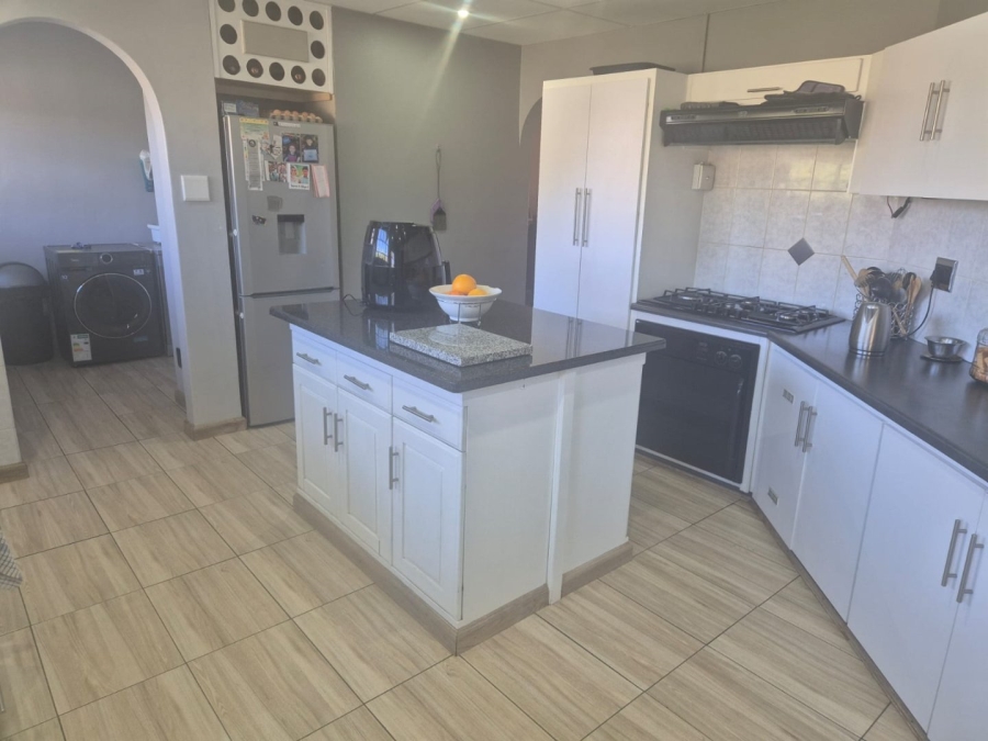 4 Bedroom Property for Sale in Fichardt Park Free State